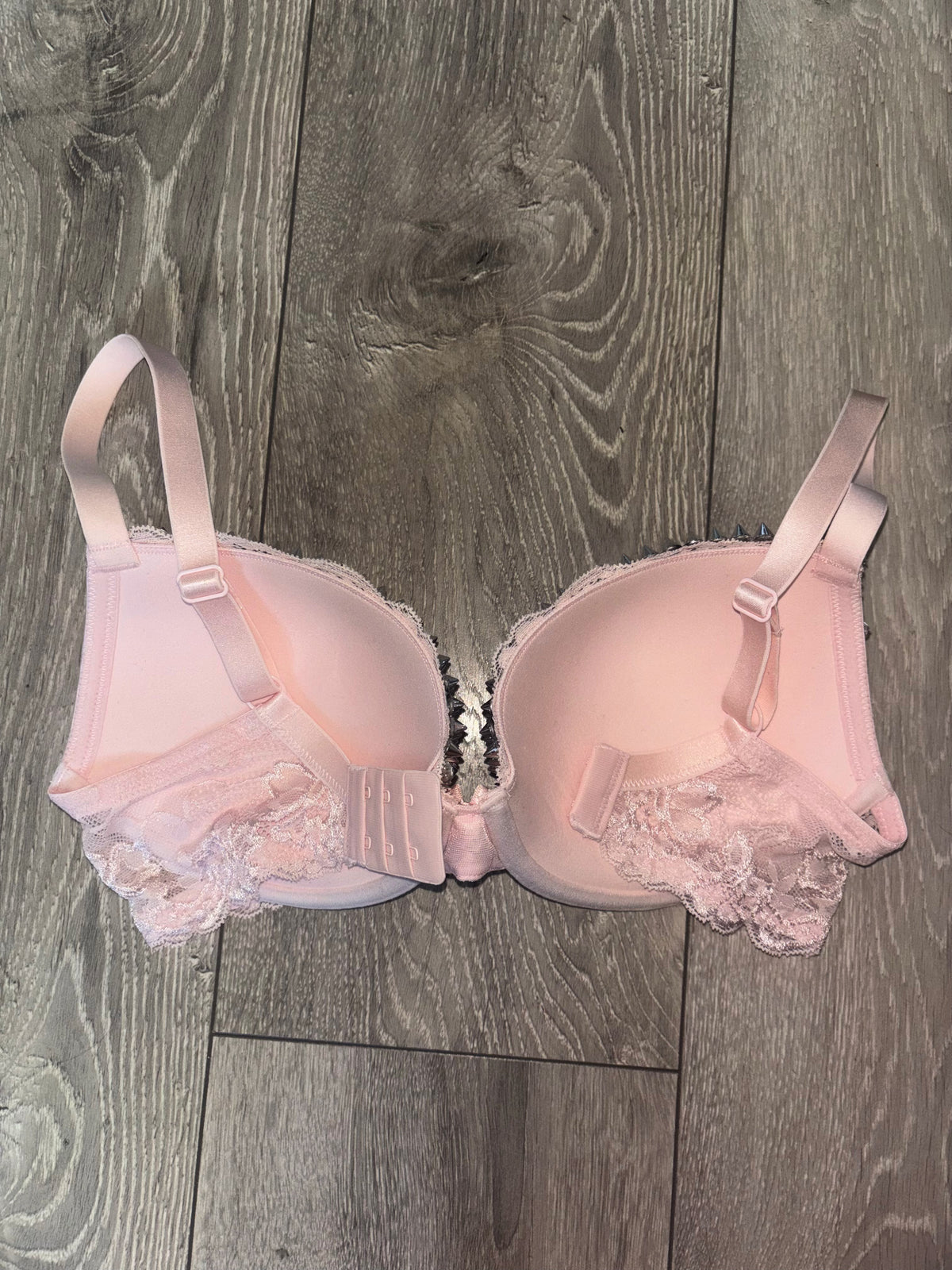 (More sizes) Light Pink Y2K Spiked push up bra (with cross)