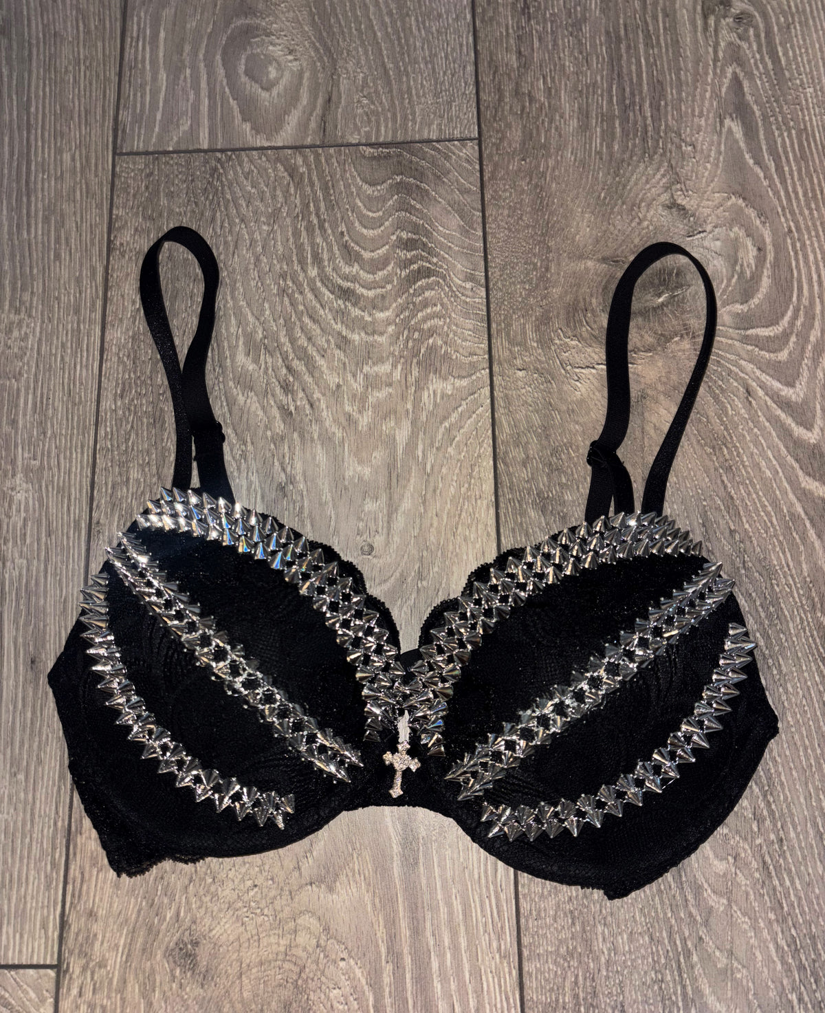 (More sizes) Triple Spiked black Y2K (with cross) push up bra
