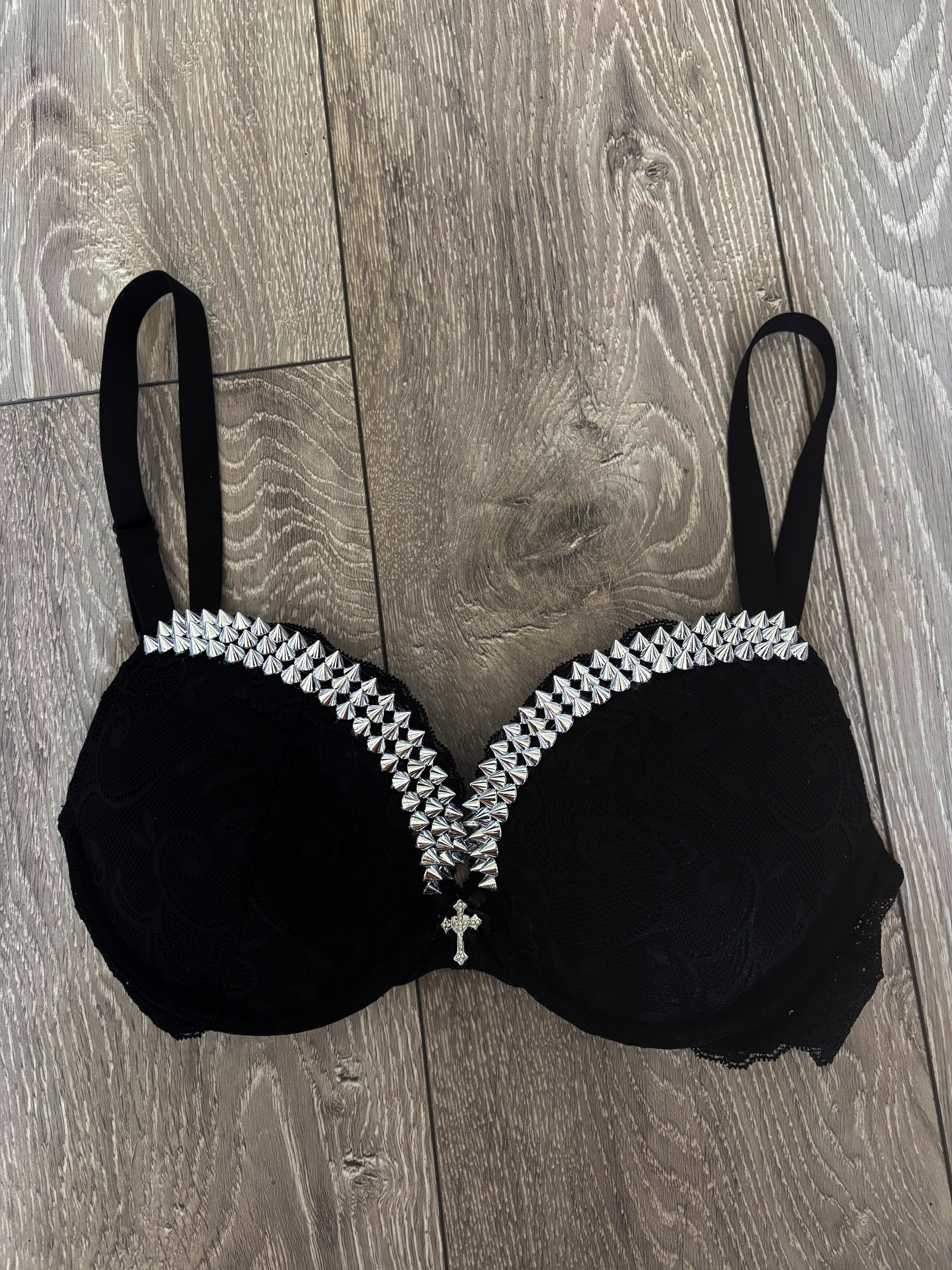 (More sizes) black Y2K single strip (with cross) spiked push up bra