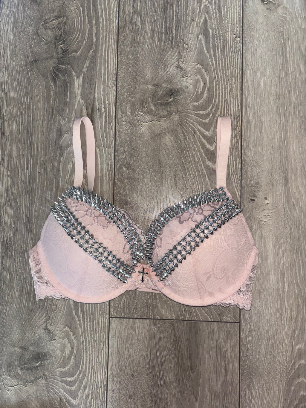 (More sizes) Light Pink Y2K Spiked push up bra (with cross)
