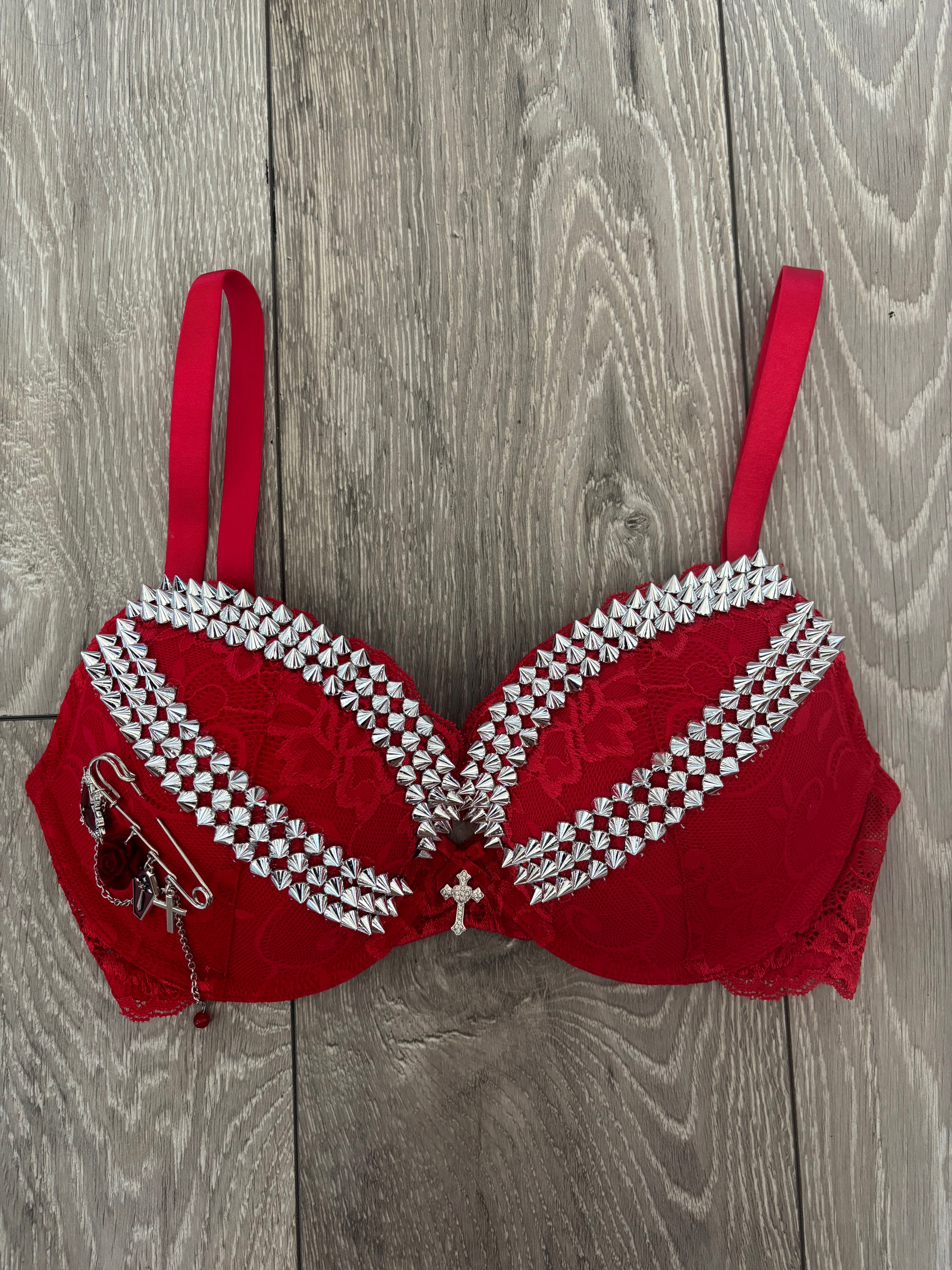 The Devil rosé spiked push up bra
