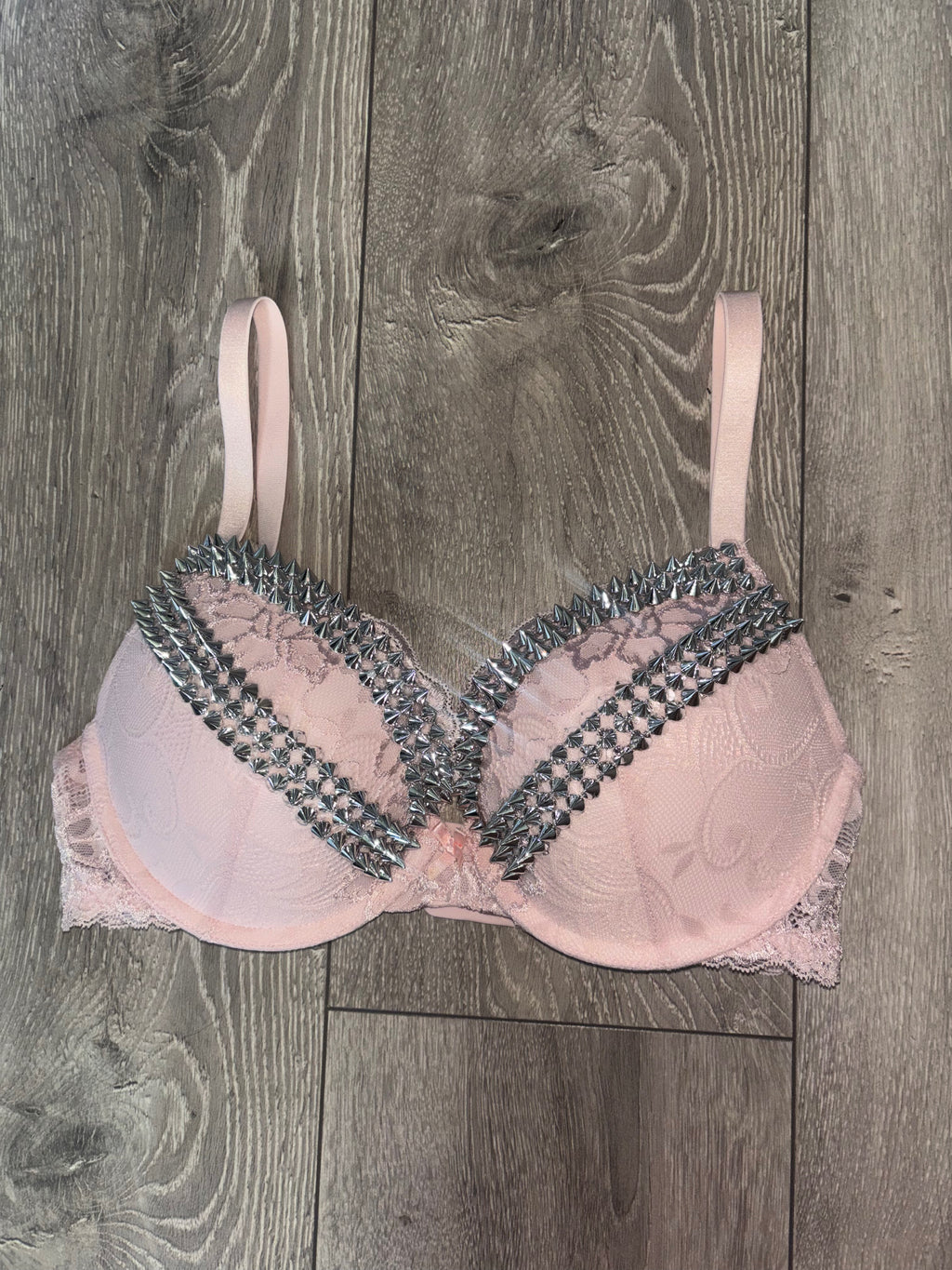 (More sizes) Light Pink Y2K Spiked push up bra (no cross)