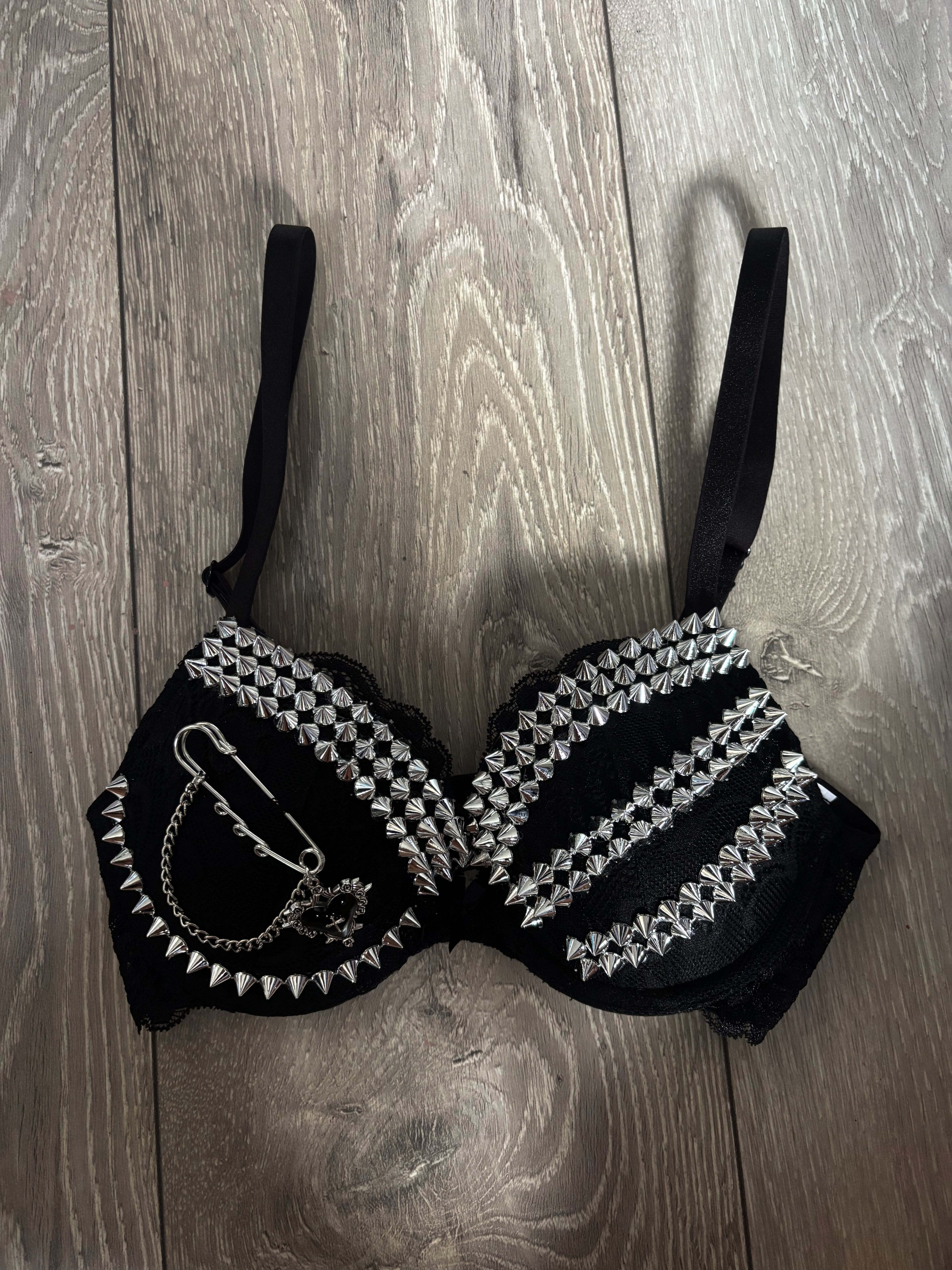 The Black Swan (More Sizes) (without cross) Spiked push up bra