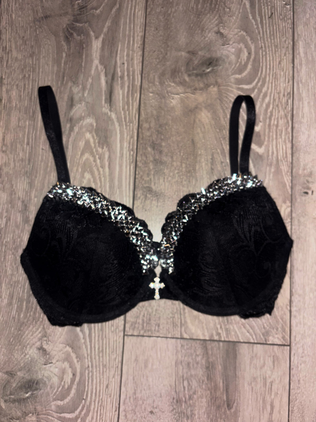 (More sizes) black Y2K single strip (with cross) spiked push up bra