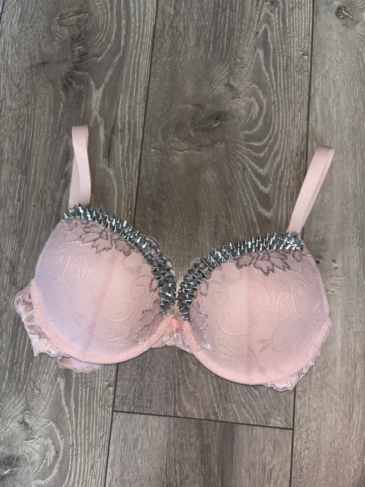(More sizes) Light Pink Y2K Single Strip Spiked push up bra (no cross)
