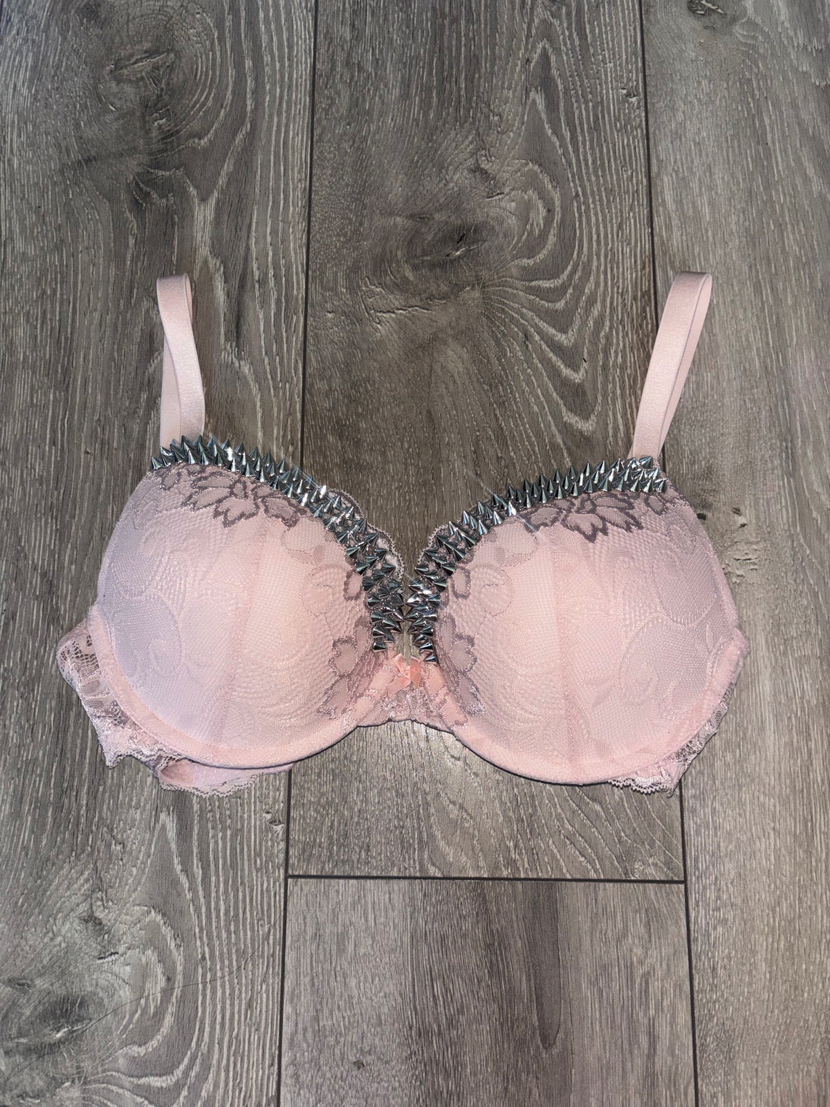 (More sizes) Light Pink Y2K Single Strip Spiked push up bra (no cross)