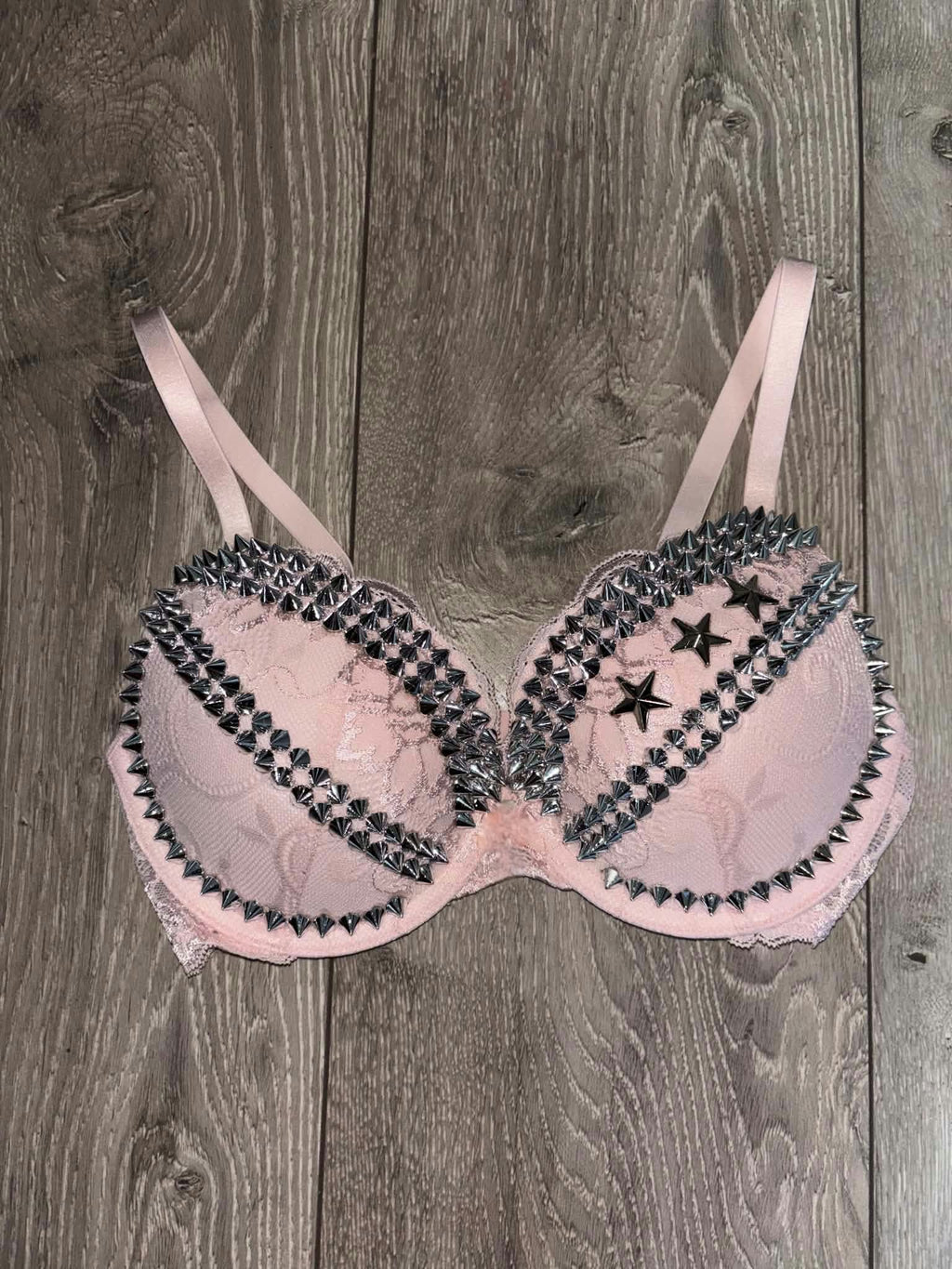 The Light Pink Crossover Spiked (more sizes) (no cross) Push Up Bra