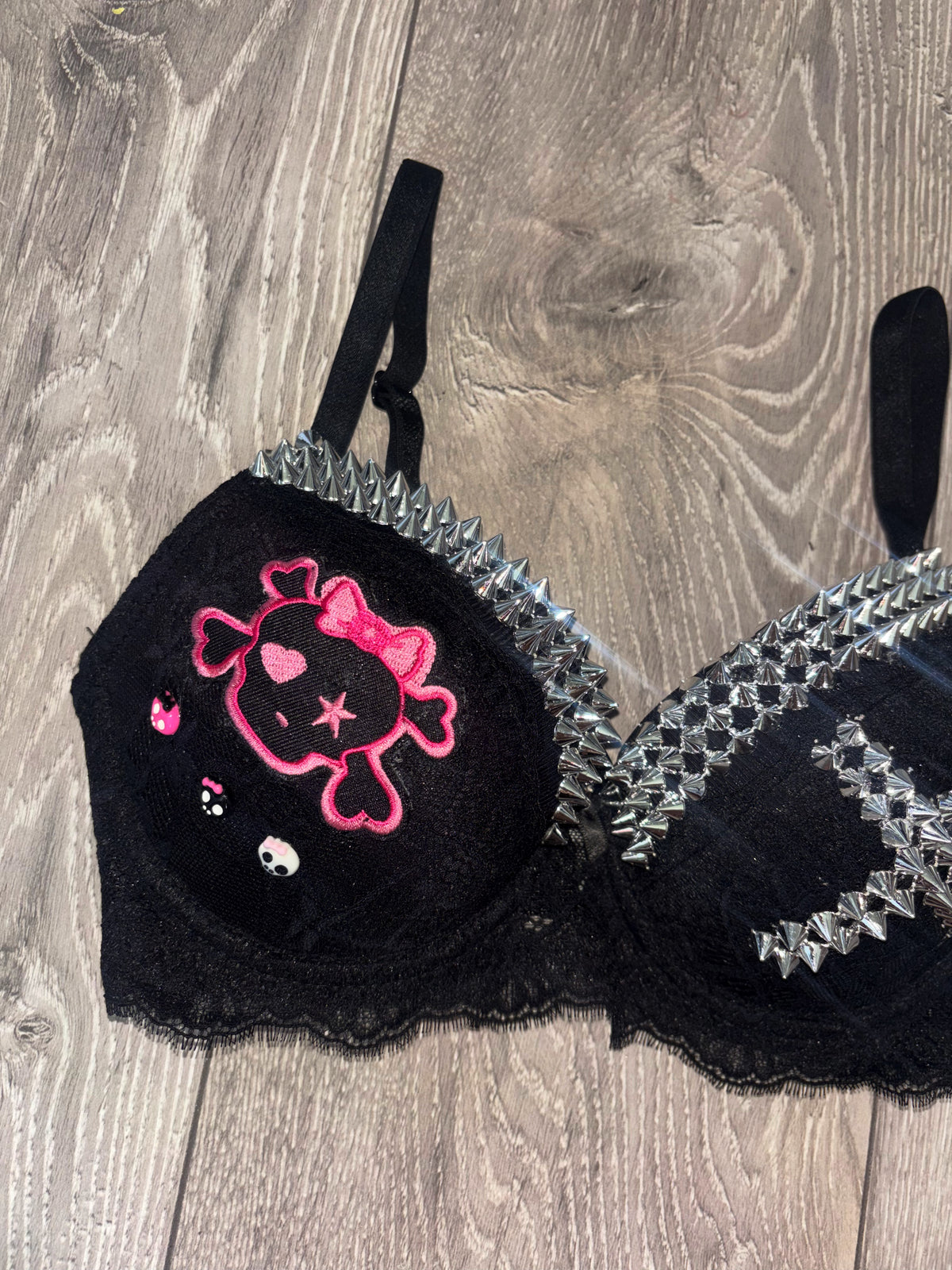 Black Skull Crush Spiked (no cross) push up bra
