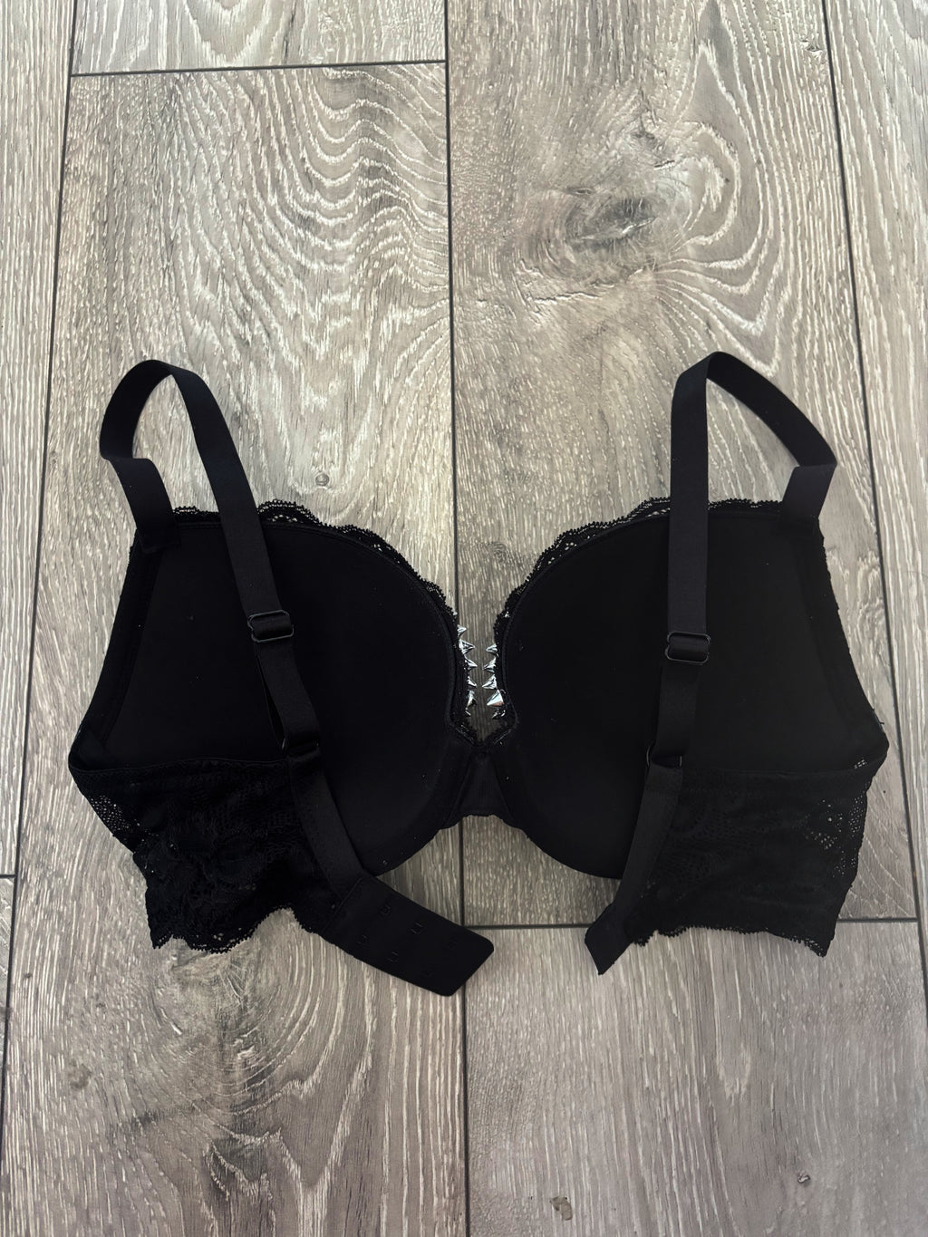 (More sizes) black Y2K single strip spiked (no cross) push up bra
