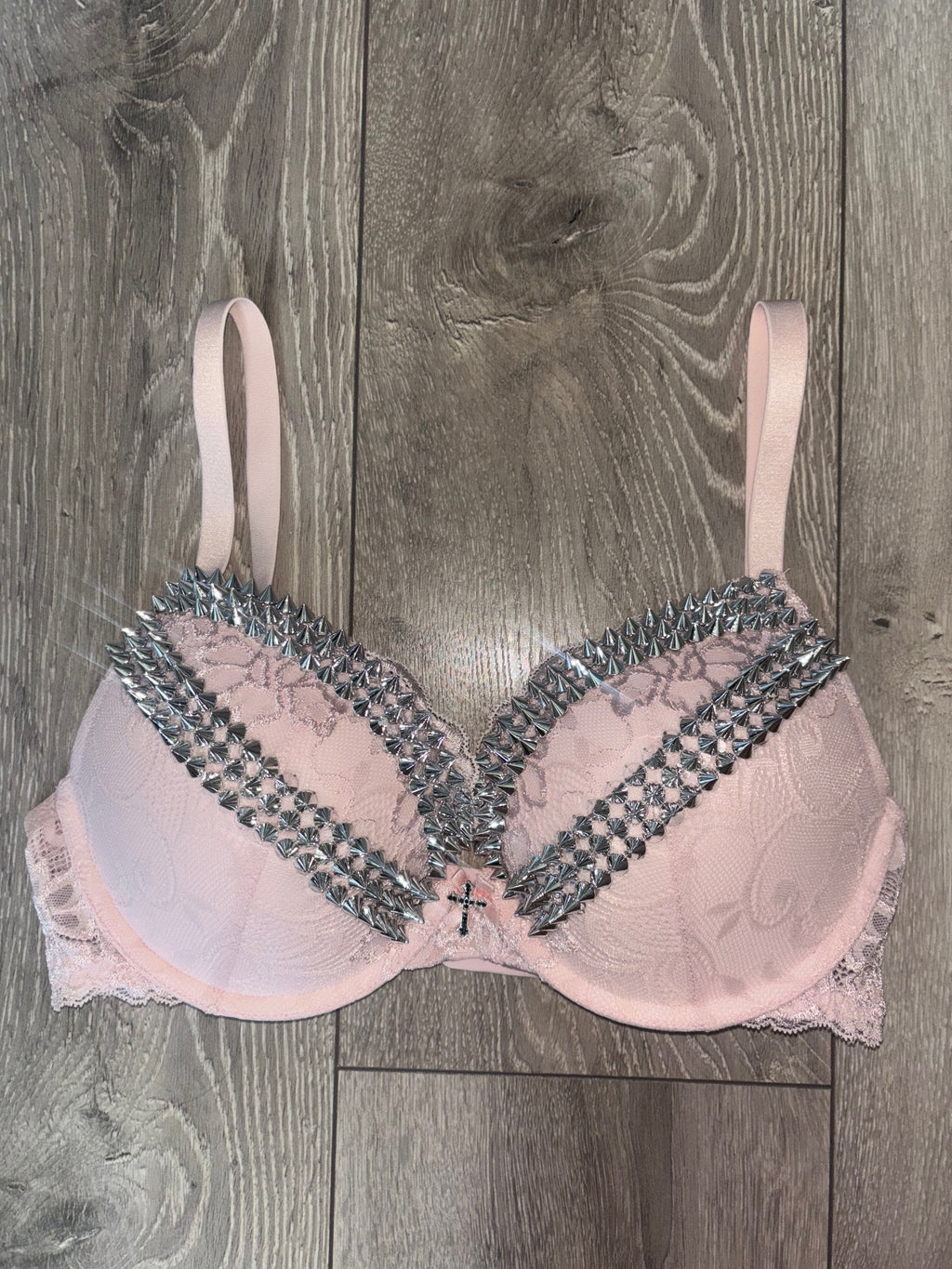 (More sizes) Light Pink Y2K Spiked push up bra (with cross)