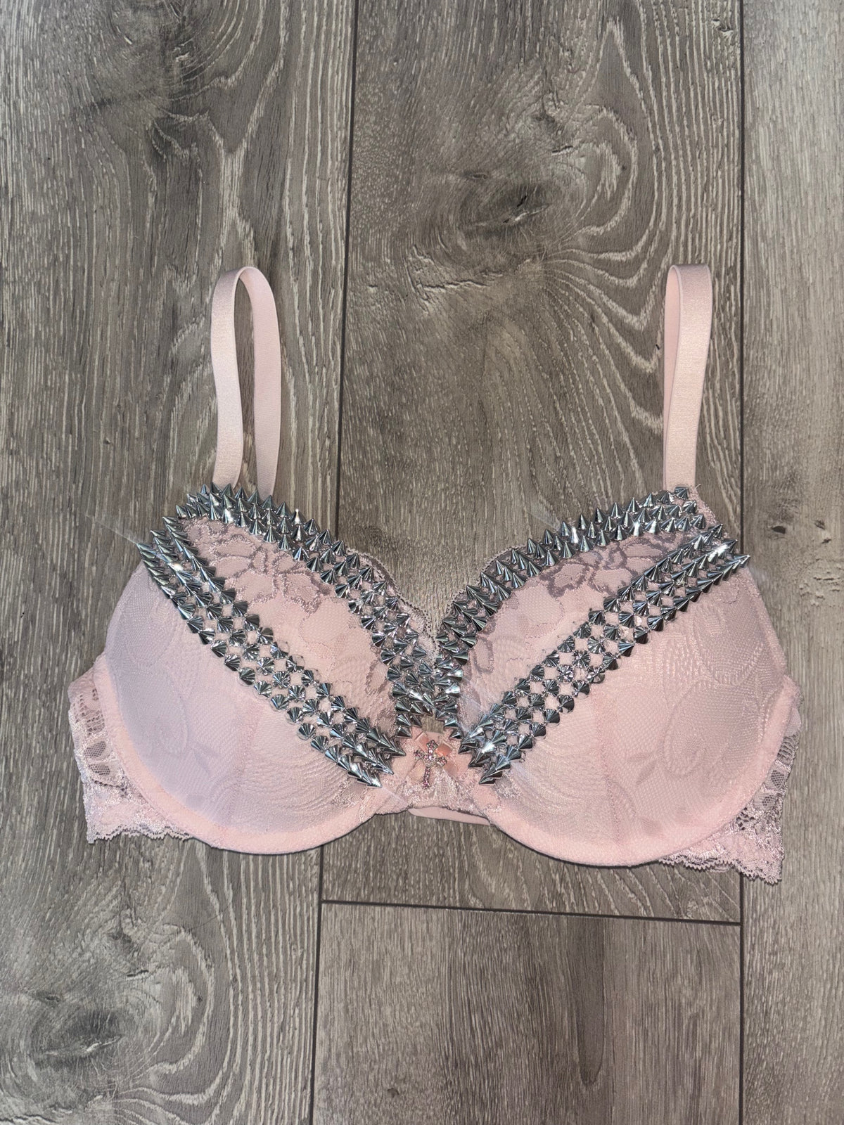 (More sizes) Light Pink Y2K Spiked push up bra (with cross)