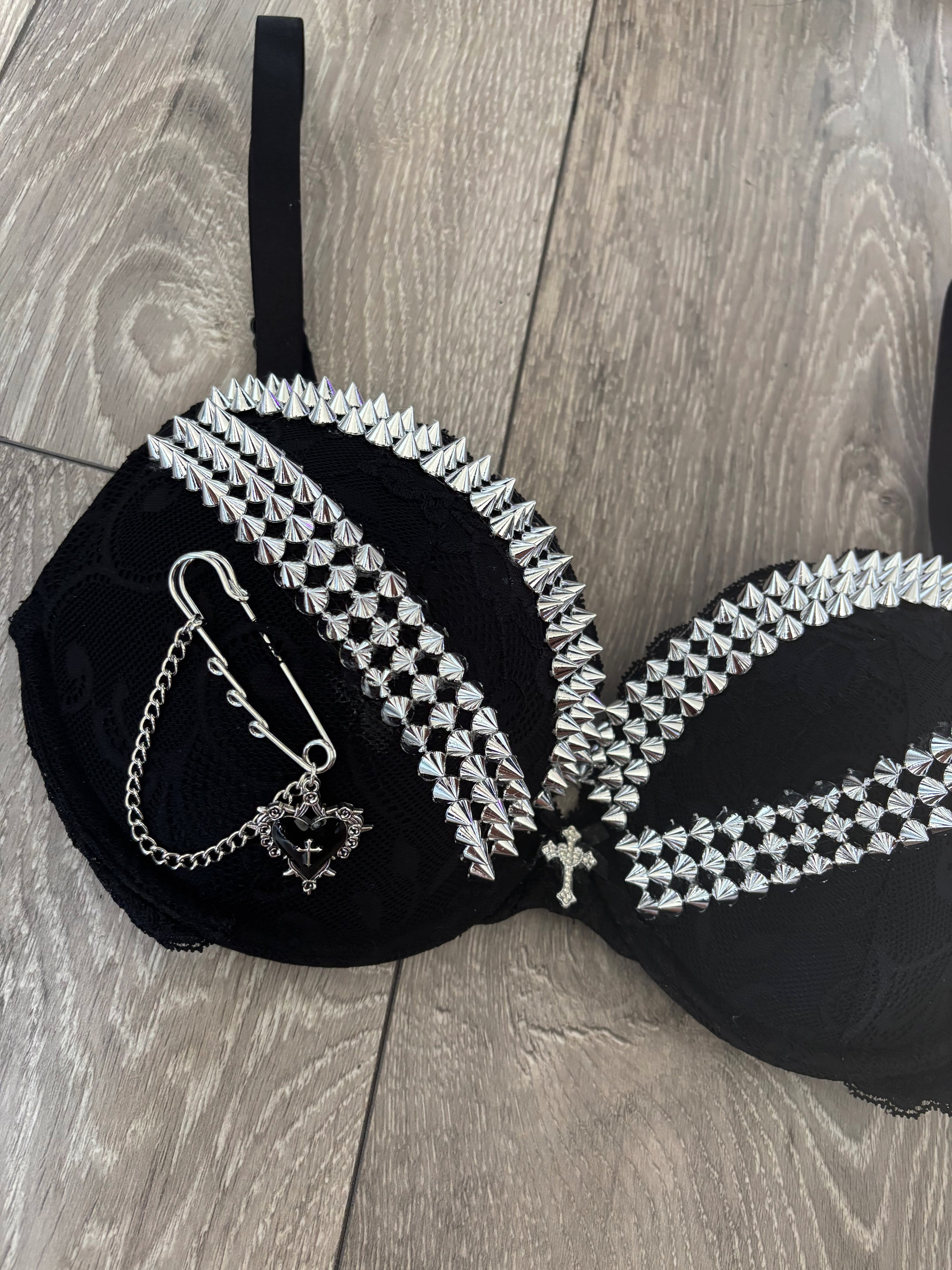 The Black Swan 2 Spiked push up bra