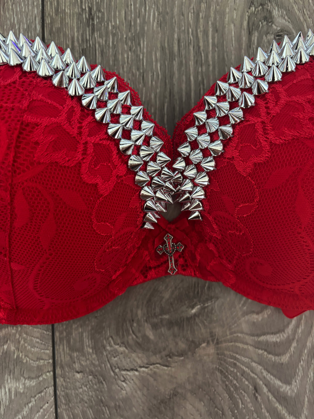 (More Sizes) Red Y2K single strip (with cross) spiked push up bra