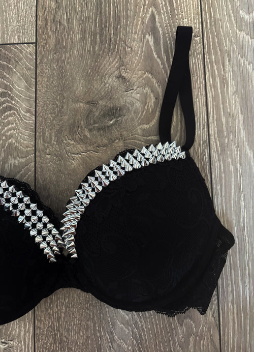 (More sizes) black Y2K single strip spiked (no cross) push up bra