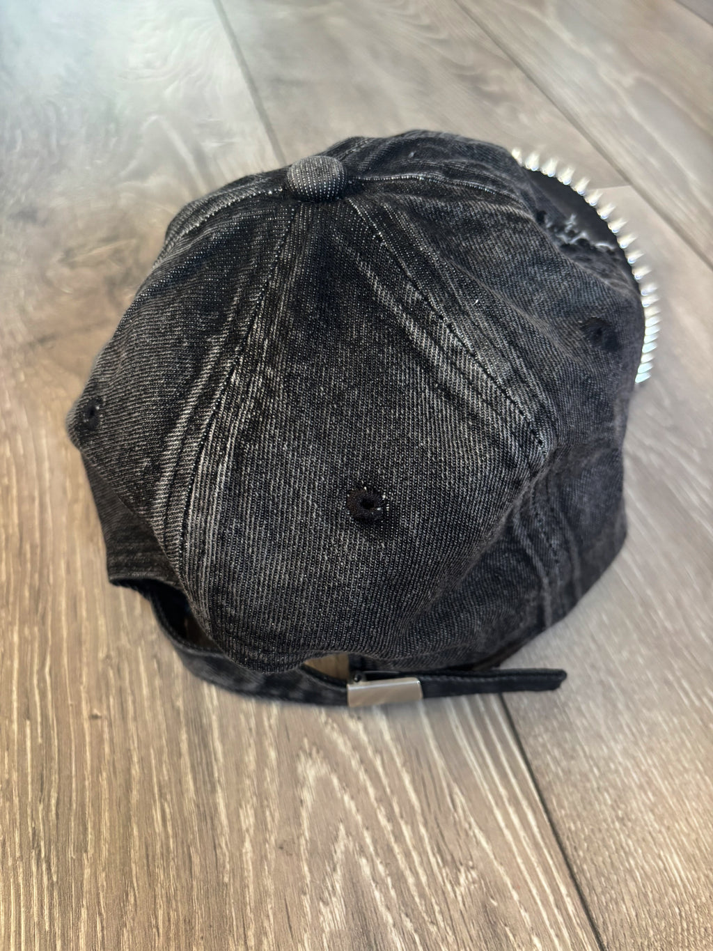 Deadstar charm pin cap