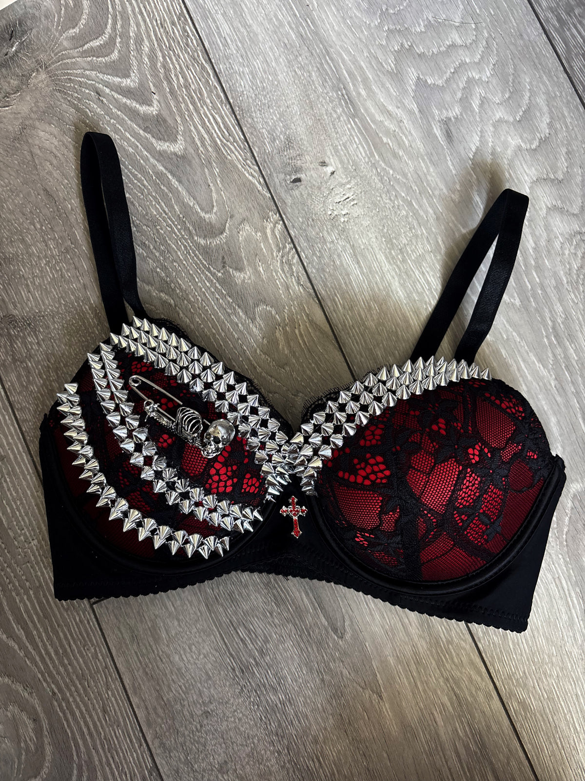 Red Skull Adjustable Pin one side spiked (with cross) push up bra