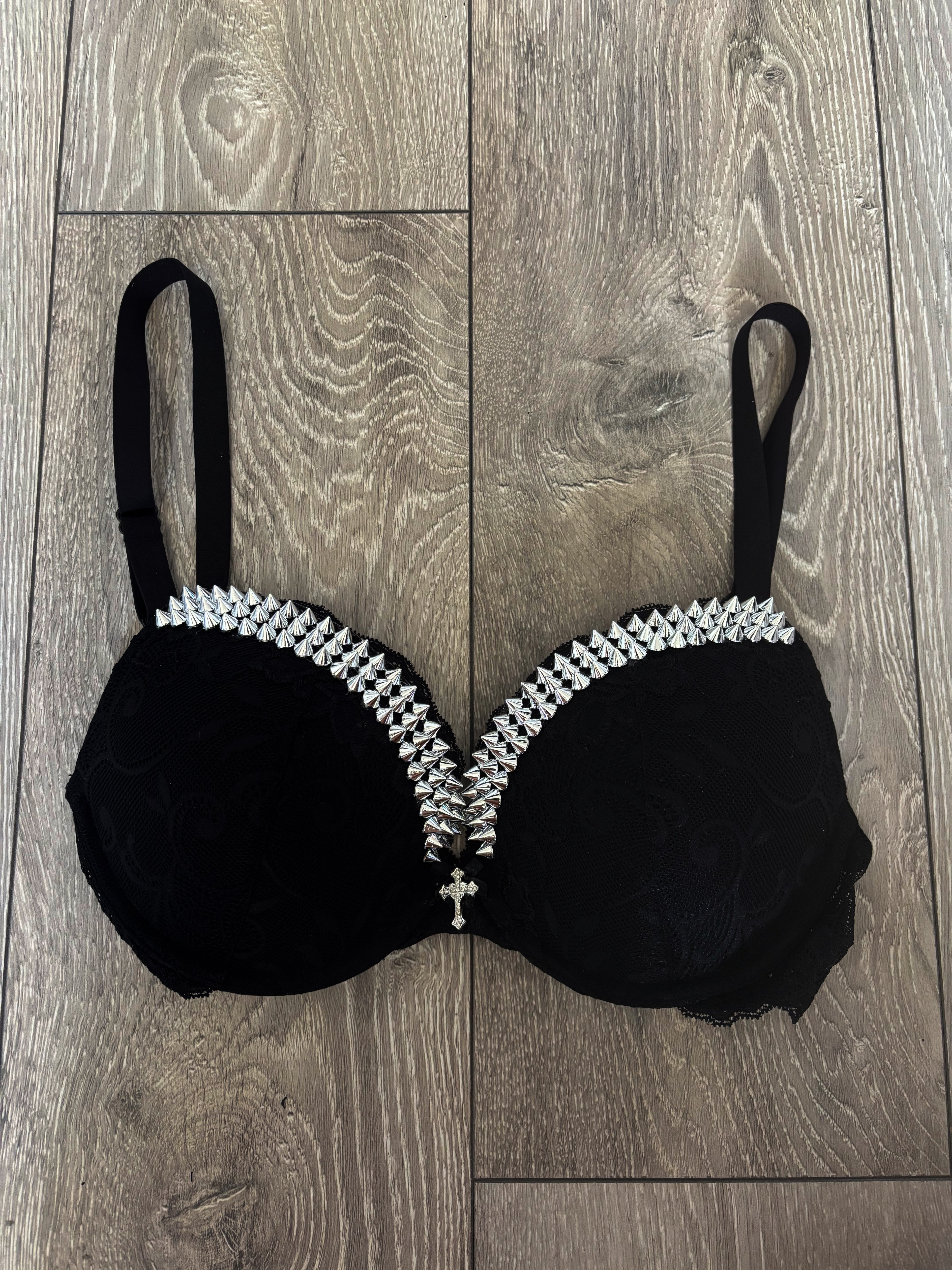 (More sizes) black Y2K single strip (with cross) spiked push up bra