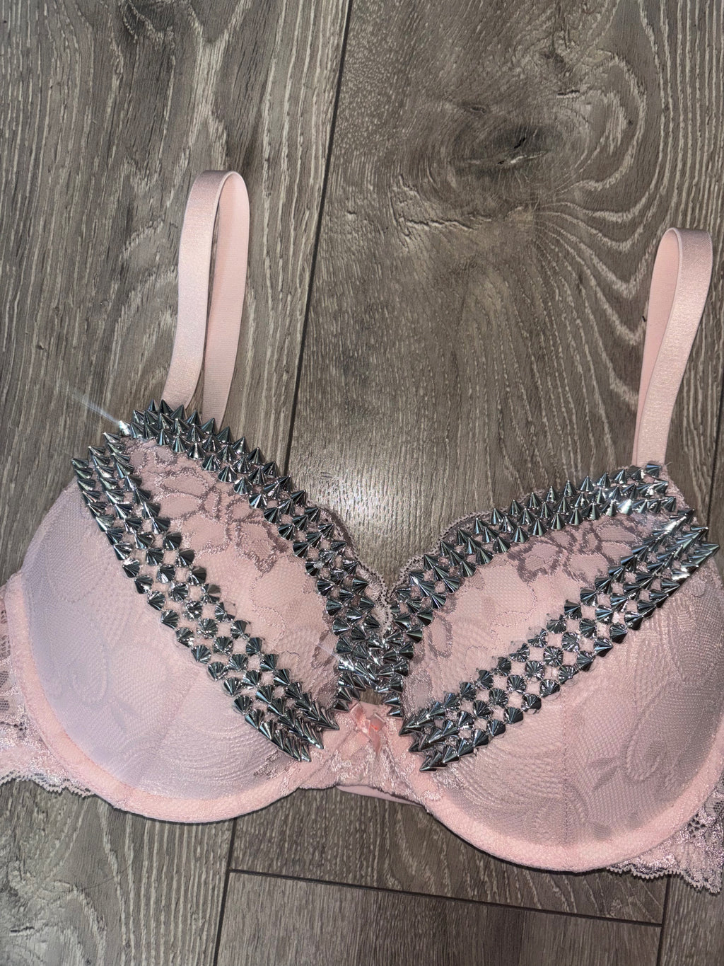 (More sizes) Light Pink Y2K Spiked push up bra (no cross)