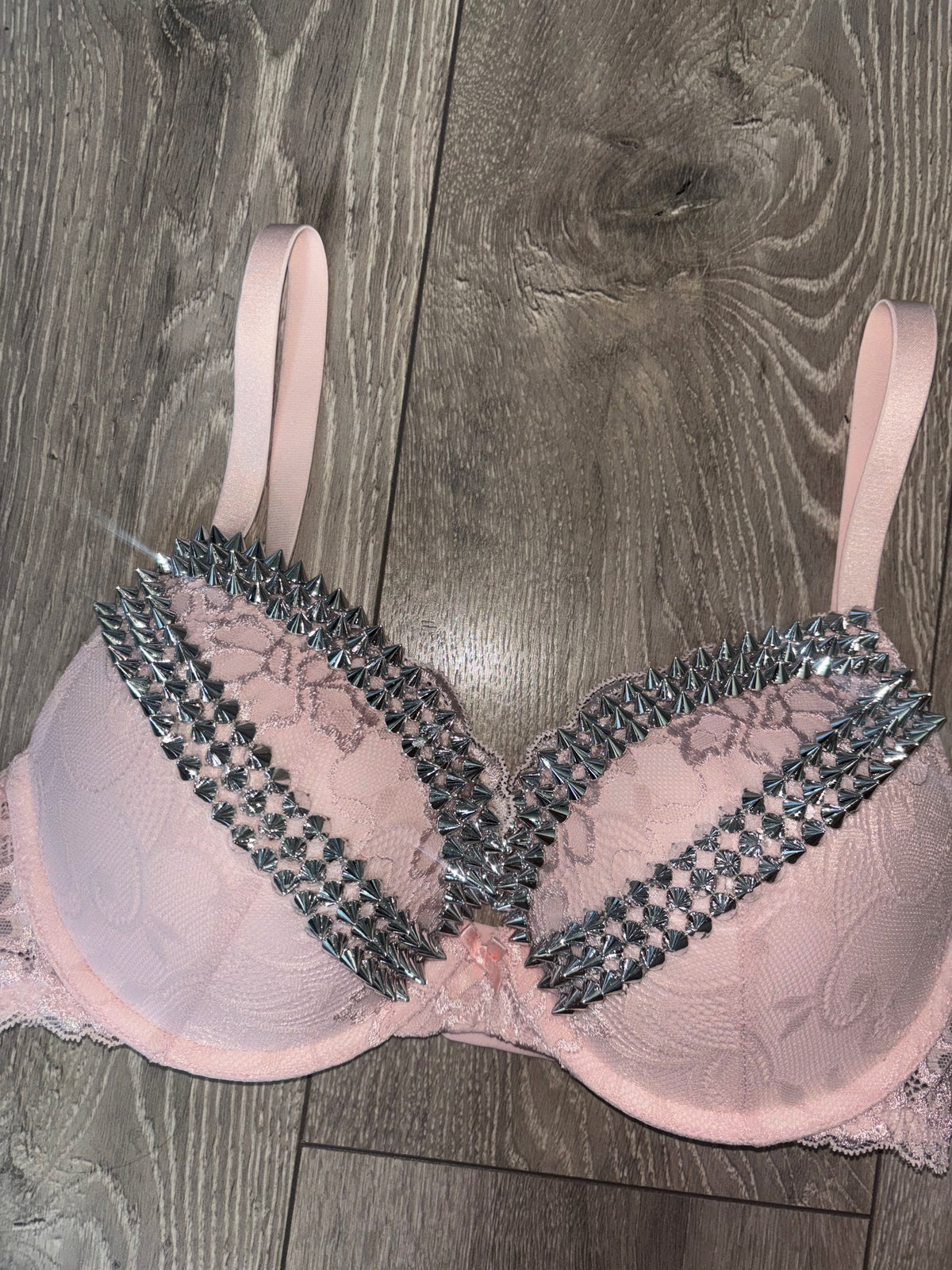 (More sizes) Light Pink Y2K Spiked push up bra (no cross)