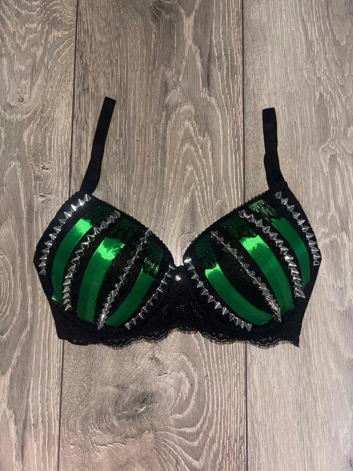 Green Poison Spiked (no cross) Push up bra