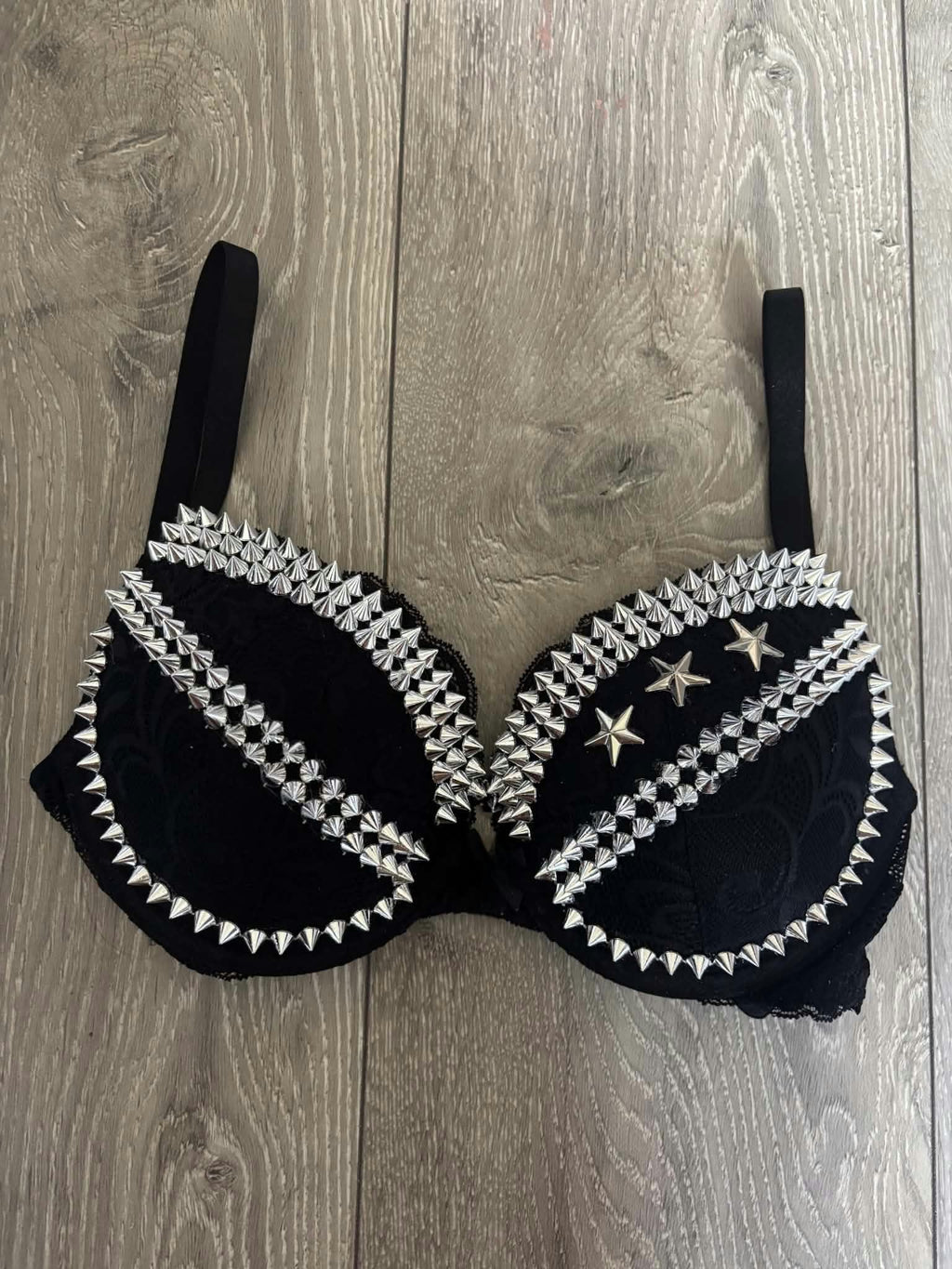 The Black Crossover Spiked (more sizes) (no cross) Push Up Bra