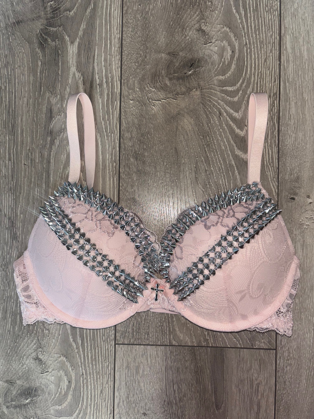 (More sizes) Light Pink Y2K Spiked push up bra (with cross)