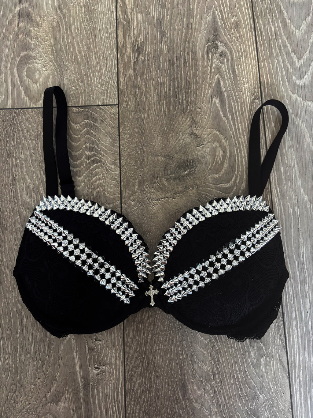 (More sizes) black Y2K (with cross) spiked push up bra