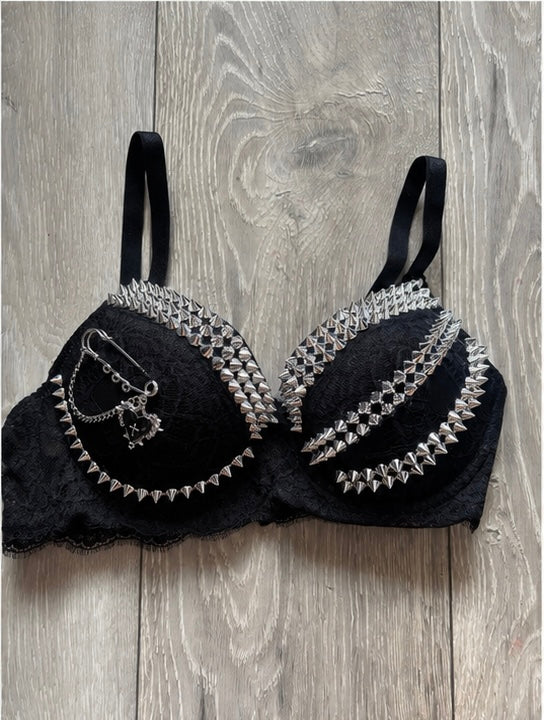 The black swan (without cross) Spiked push up bra