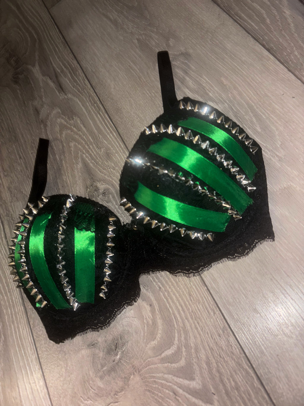 Green Poison Spiked (no cross) Push up bra