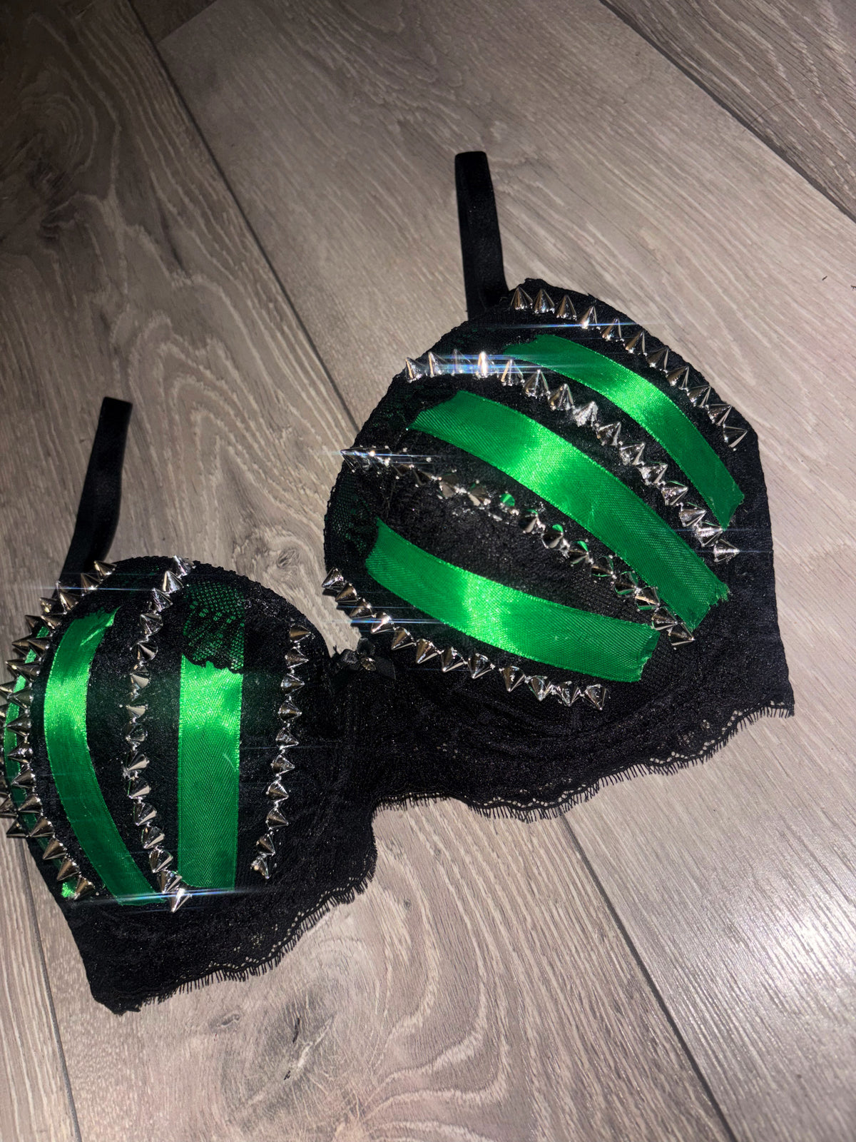 Green Poison Spiked (no cross) Push up bra